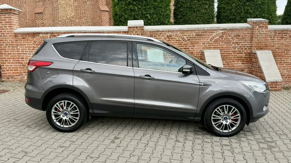 FORD Kuga -