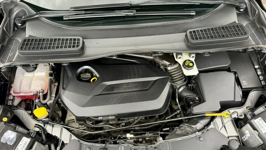 FORD Kuga -