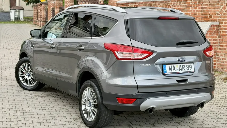 FORD Kuga -