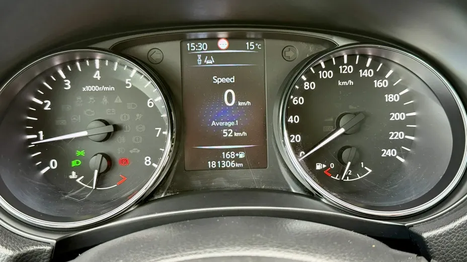 NISSAN Qashqai -