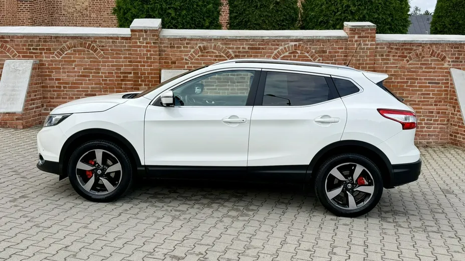 NISSAN Qashqai -