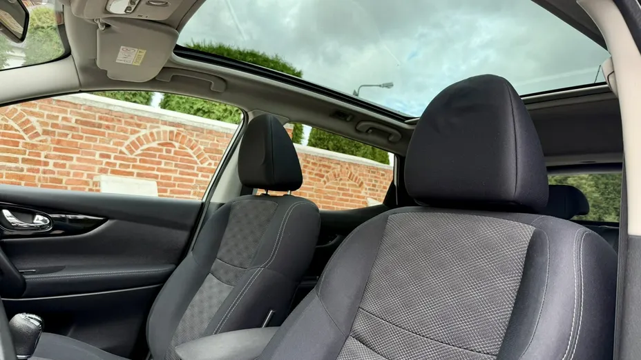 NISSAN Qashqai -