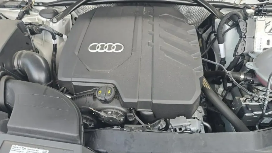 AUDI Q3 -