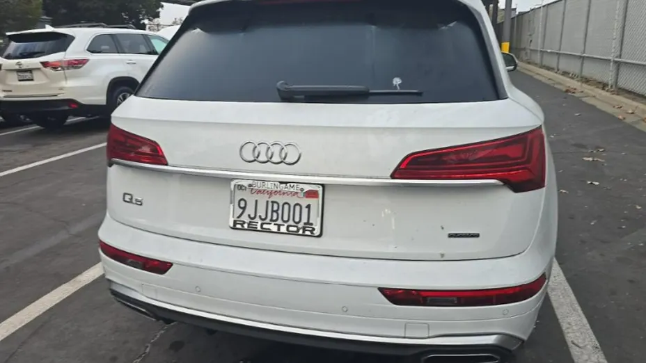 AUDI Q3 -