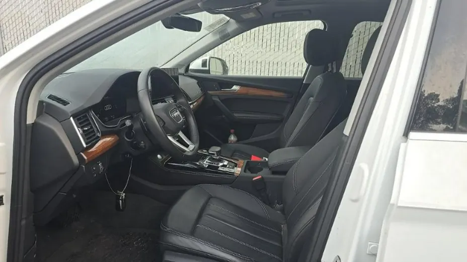 AUDI Q3 -