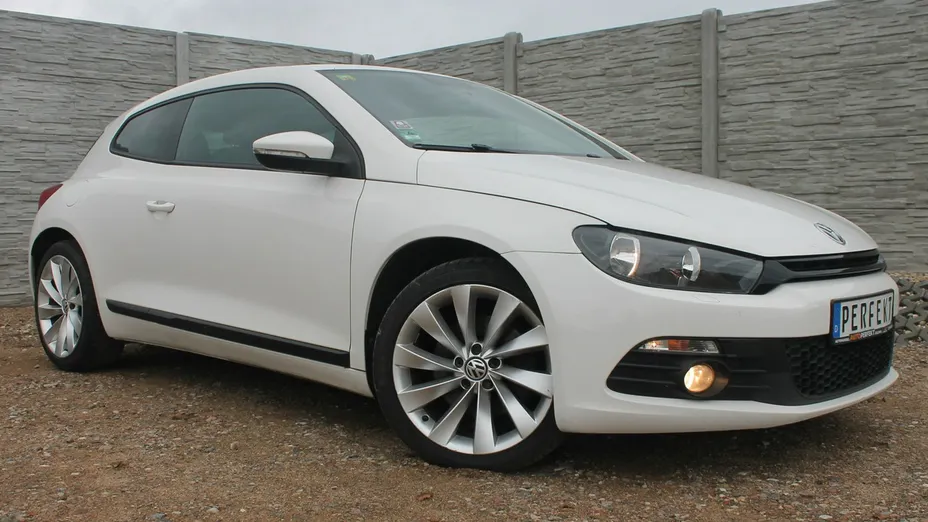 VOLKSWAGEN Scirocco -