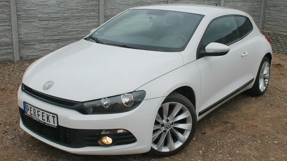 VOLKSWAGEN Scirocco -