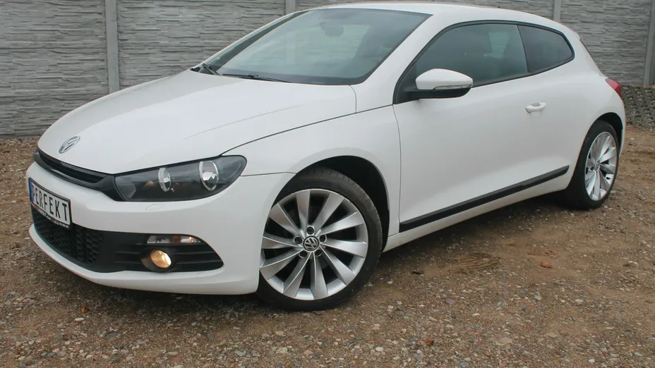 VOLKSWAGEN Scirocco -
