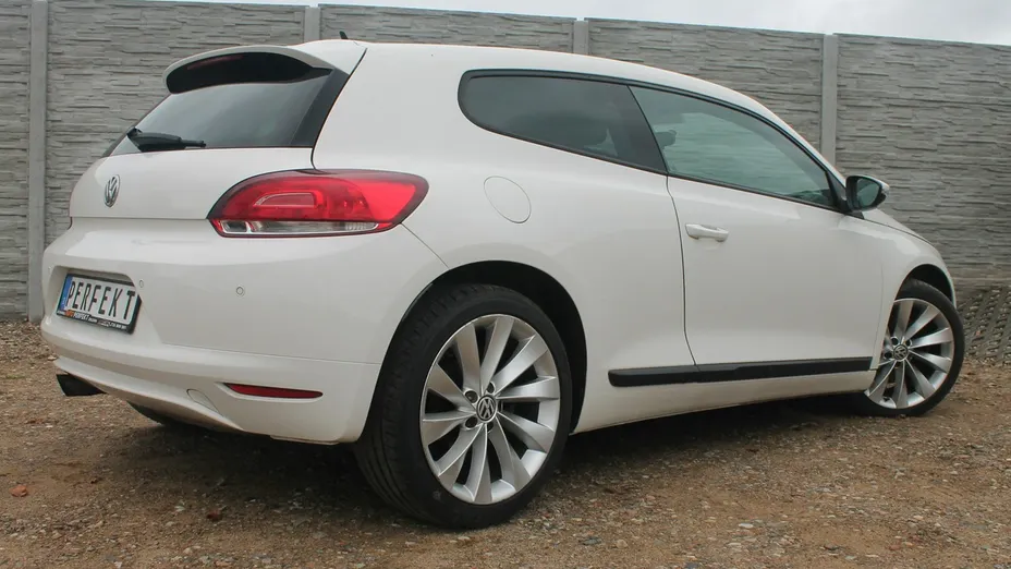 VOLKSWAGEN Scirocco -
