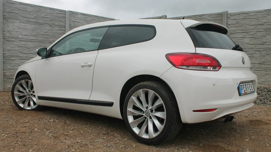 VOLKSWAGEN Scirocco -