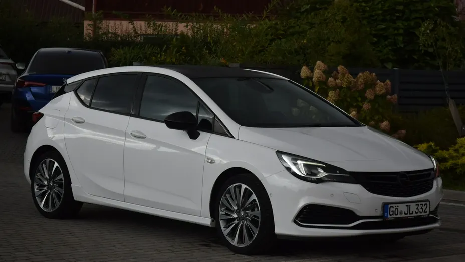 OPEL Astra -