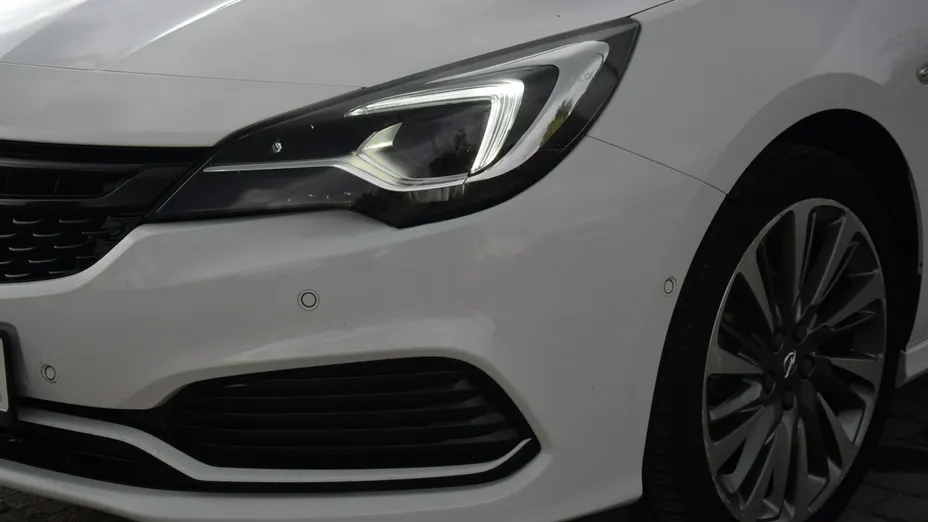 OPEL Astra -