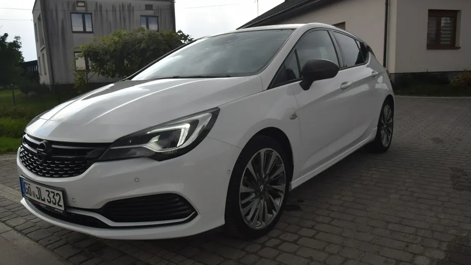 OPEL Astra -