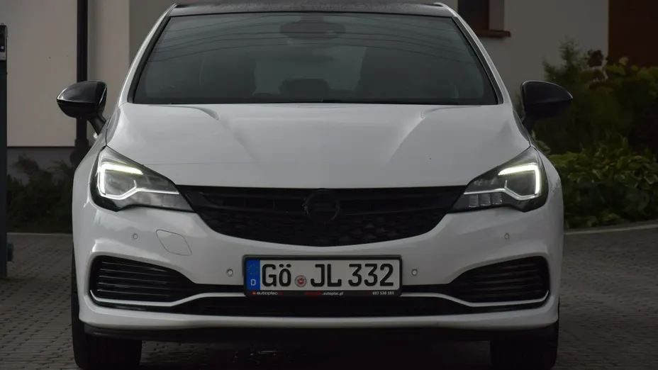 OPEL Astra -