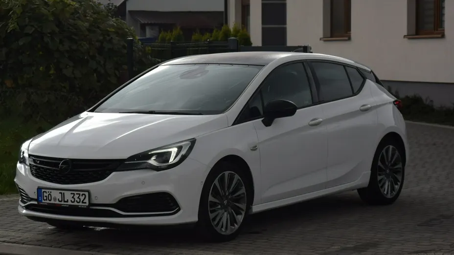 OPEL Astra -