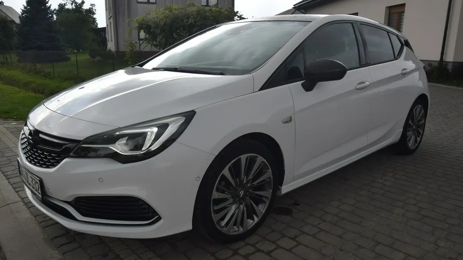 OPEL Astra -