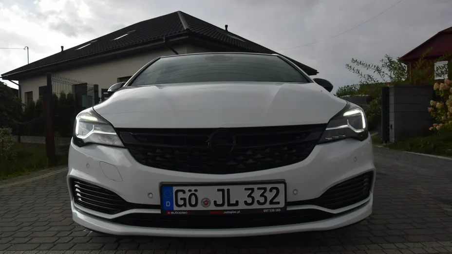 OPEL Astra -