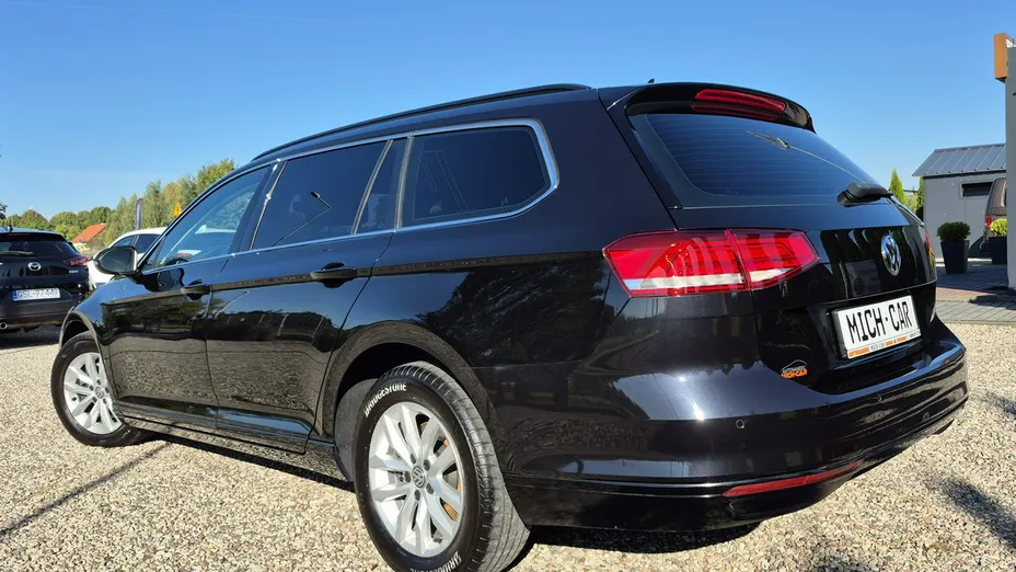 VOLKSWAGEN Passat -