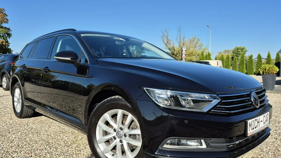 VOLKSWAGEN Passat -