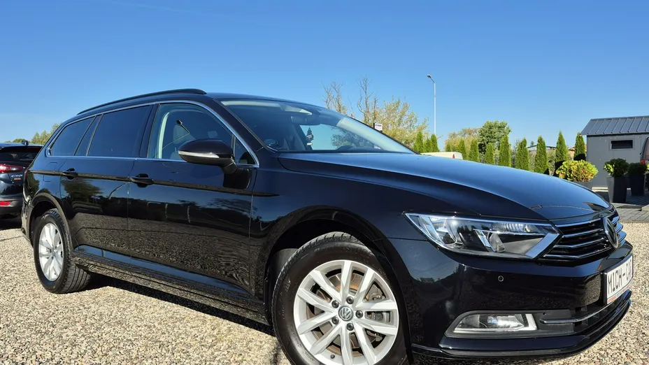 VOLKSWAGEN Passat -