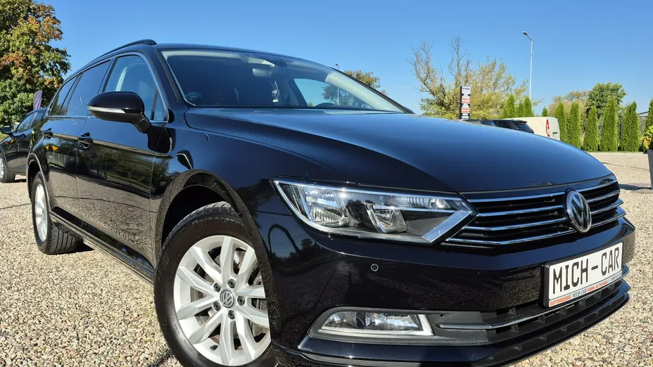 VOLKSWAGEN Passat -