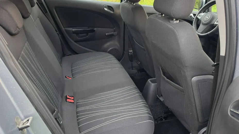 OPEL Corsa -