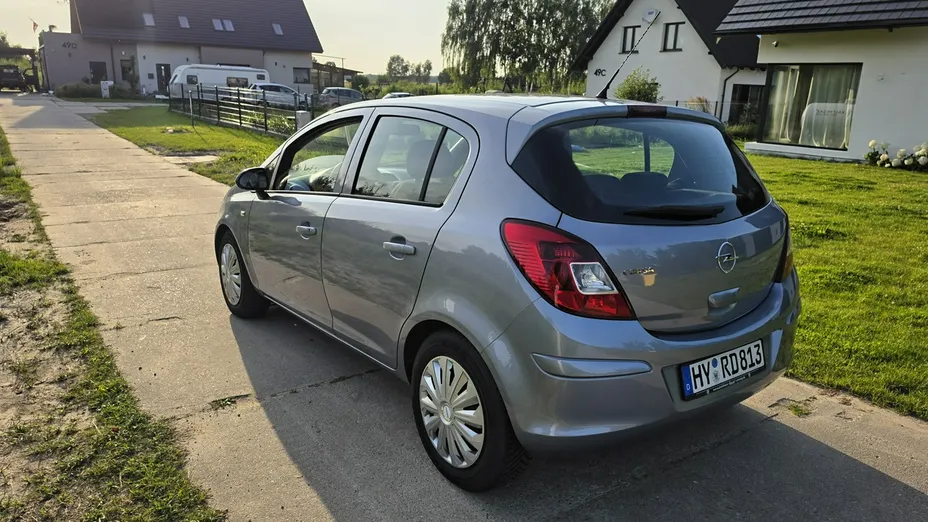 OPEL Corsa -