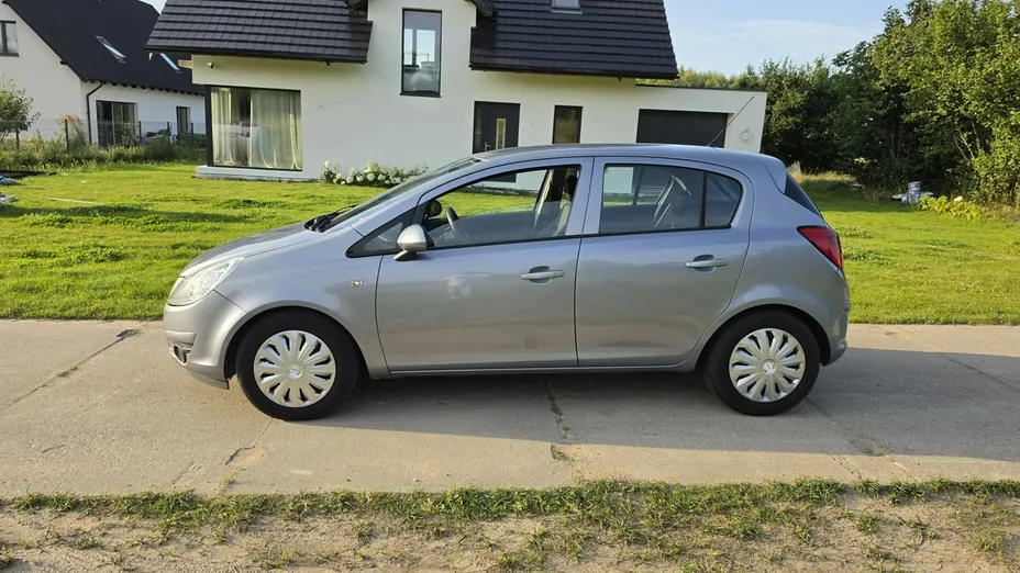 OPEL Corsa -