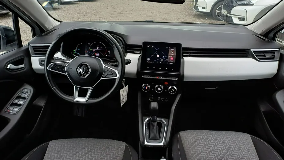 RENAULT Clio -