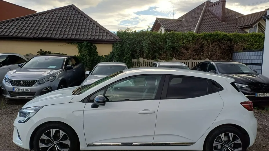 RENAULT Clio -