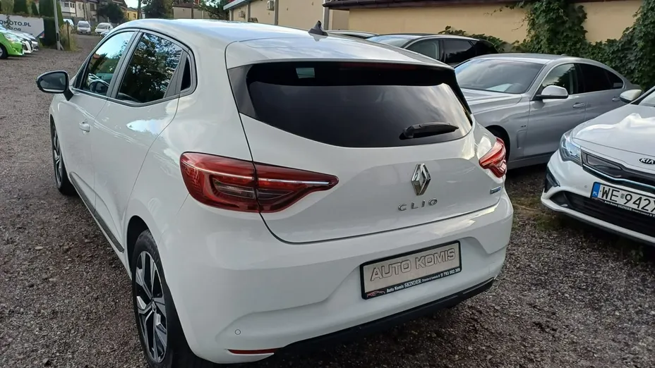 RENAULT Clio -