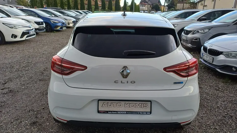 RENAULT Clio -