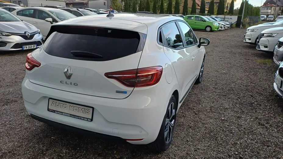 RENAULT Clio -