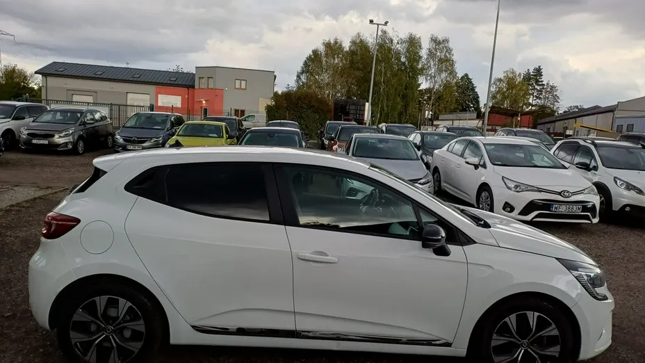 RENAULT Clio -