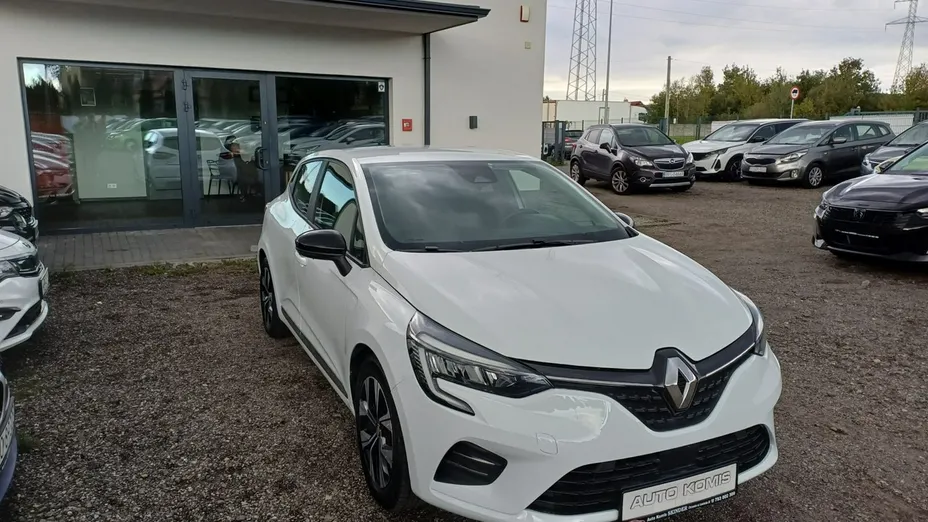 RENAULT Clio -