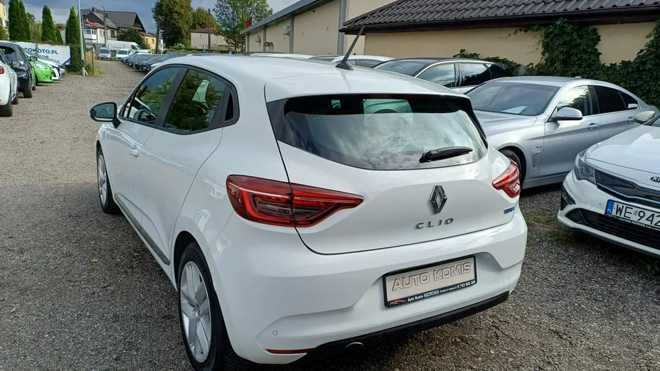 RENAULT Clio -