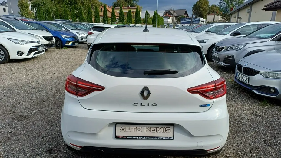 RENAULT Clio -