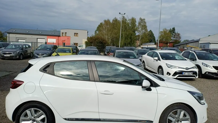 RENAULT Clio -