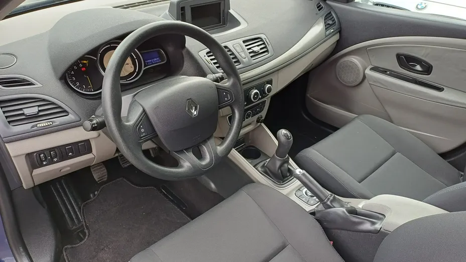 RENAULT Megane -