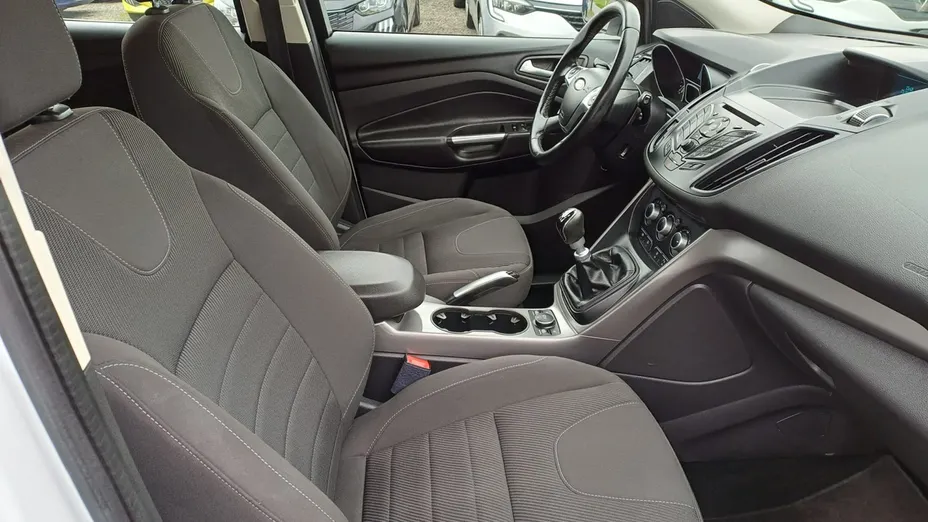FORD Kuga -