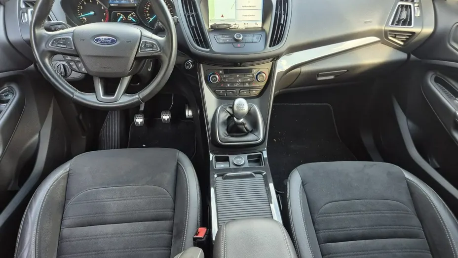 FORD Kuga -