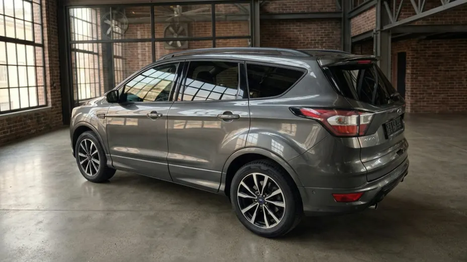 FORD Kuga -