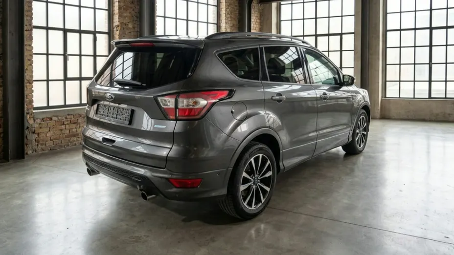 FORD Kuga -