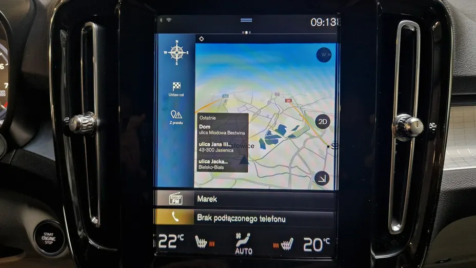 VOLVO XC40 -