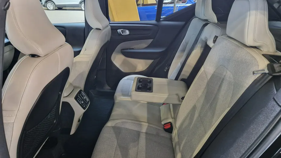 VOLVO XC40 -