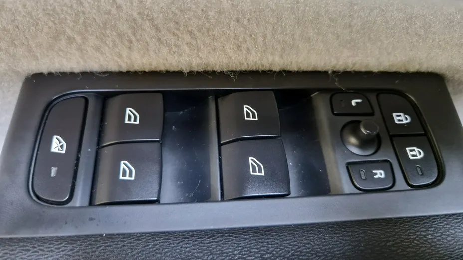 VOLVO XC40 -