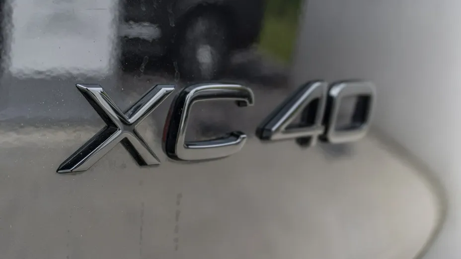 VOLVO XC40 -