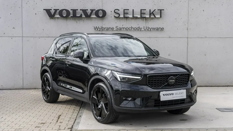 VOLVO XC40 -