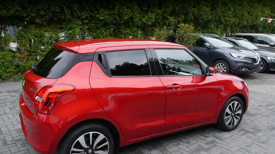 SUZUKI Swift -