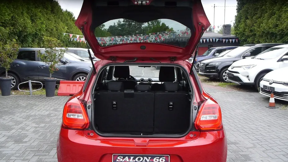 SUZUKI Swift -